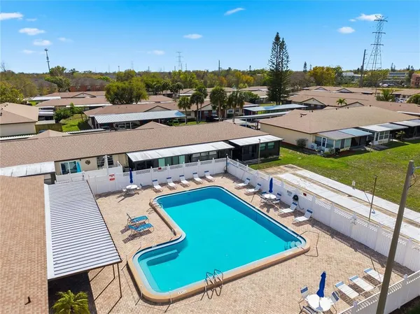 $1,400 | 24862 US Highway 19 North, Unit 204, Clearwater, FL 33763