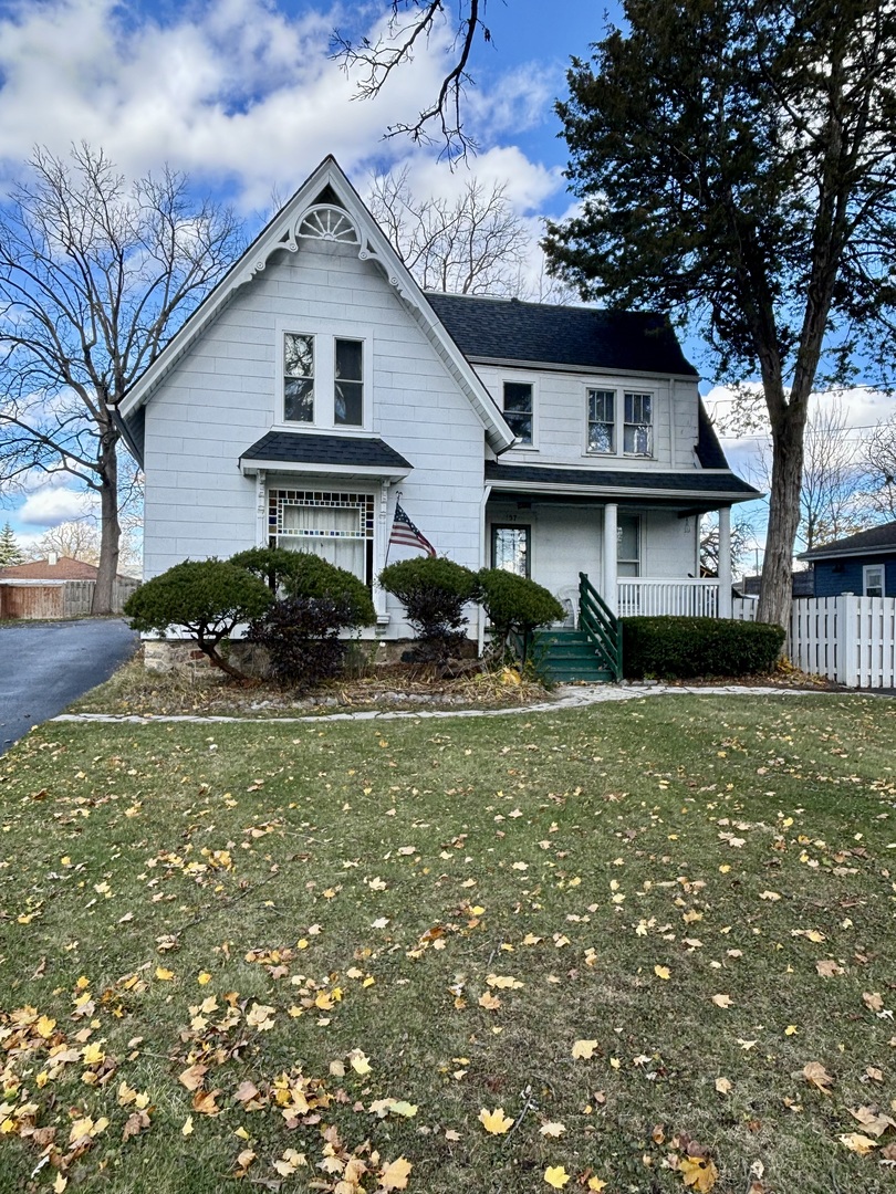 157 Slocum Lake Road, Unit 3 Wauconda, IL 60084 - Photo 1 of 11