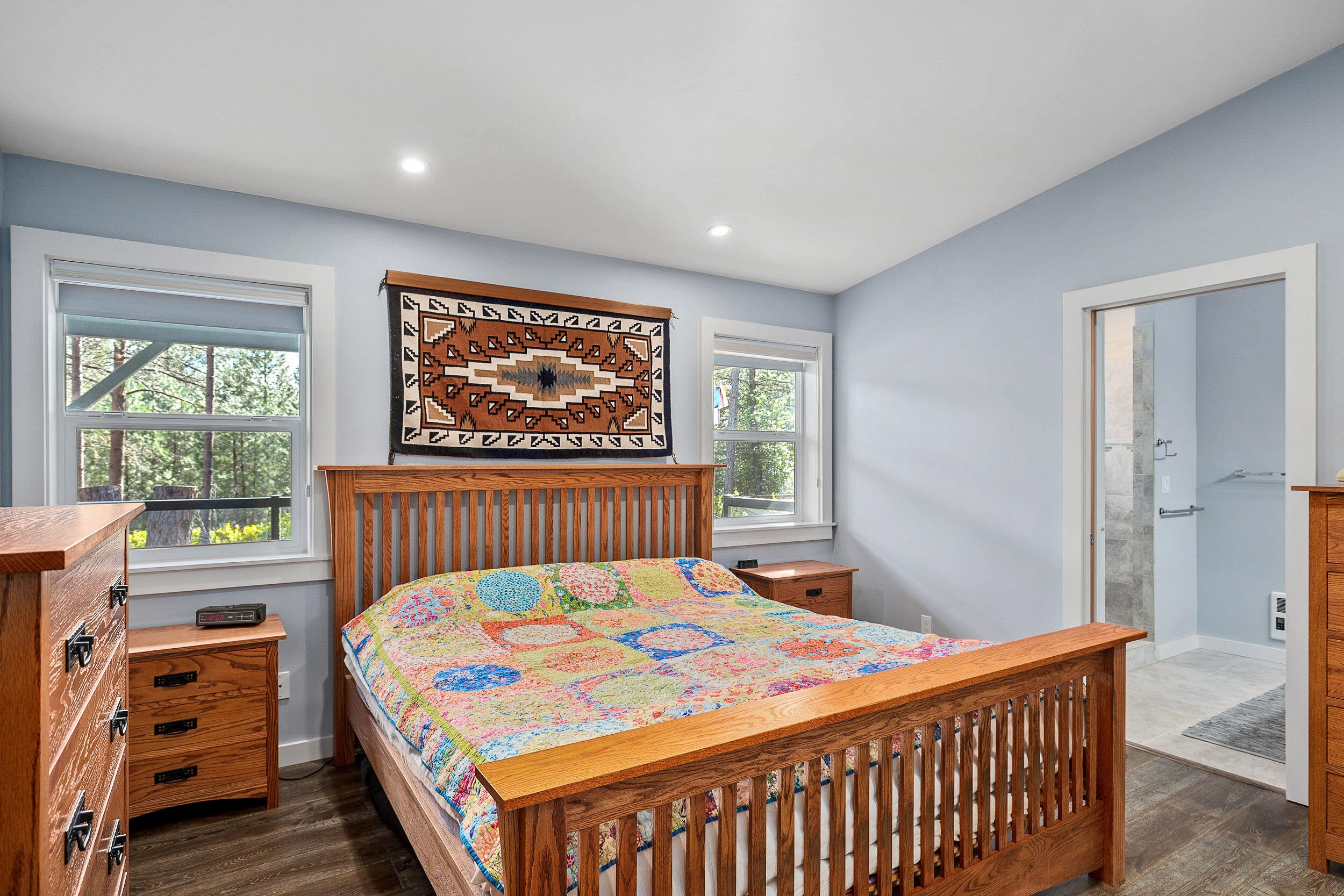 3425 Quartz Creek Road Merlin, OR 97532 - Photo 21 of 41 Primary Bedroom