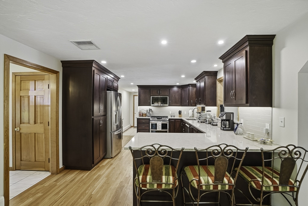 36 Jackson Circle Franklin, MA 02038 - Photo 10 of 41