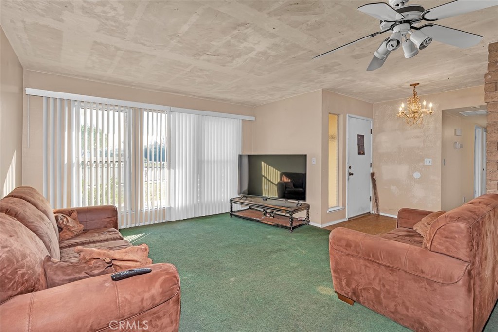 2160 3rd Street Sanger, CA 93657 - Photo 7 of 38