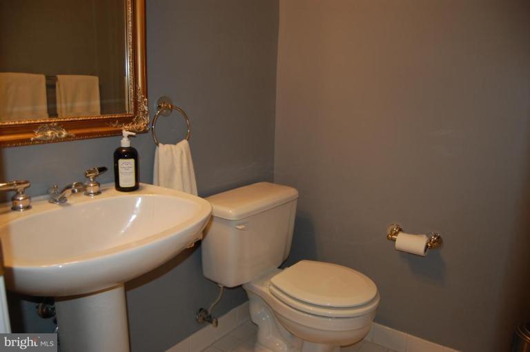 20706 Riptide Square Sterling, VA 20165 - Photo 21 of 24 Half Bath 1