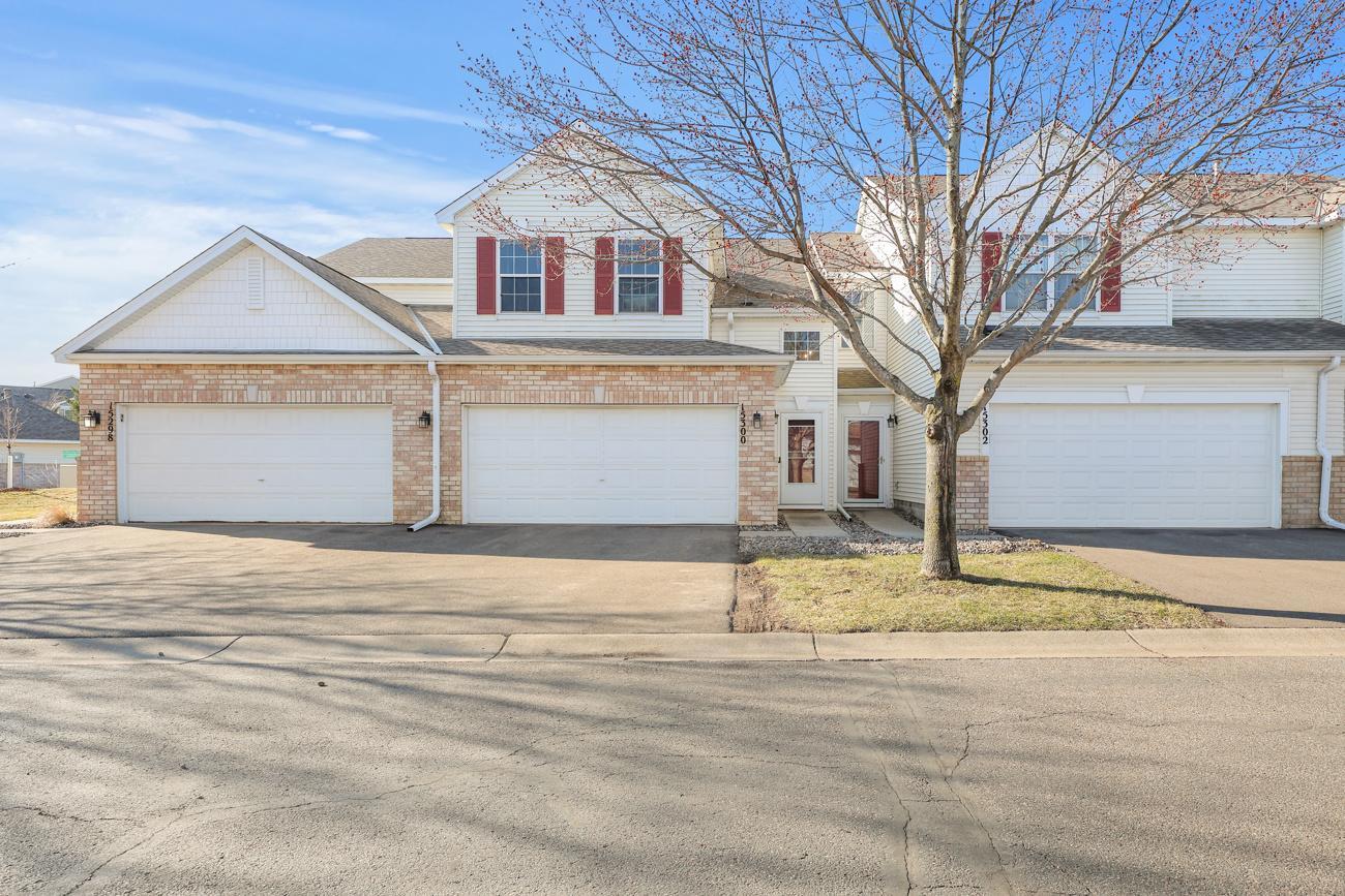 15300 Flower Way Apple Valley, MN 55124 - Photo 1 of 28