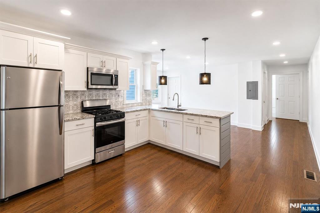 182 Uhland Street, Unit 2 East Rutherford, NJ 07073 - Photo 1 of 9