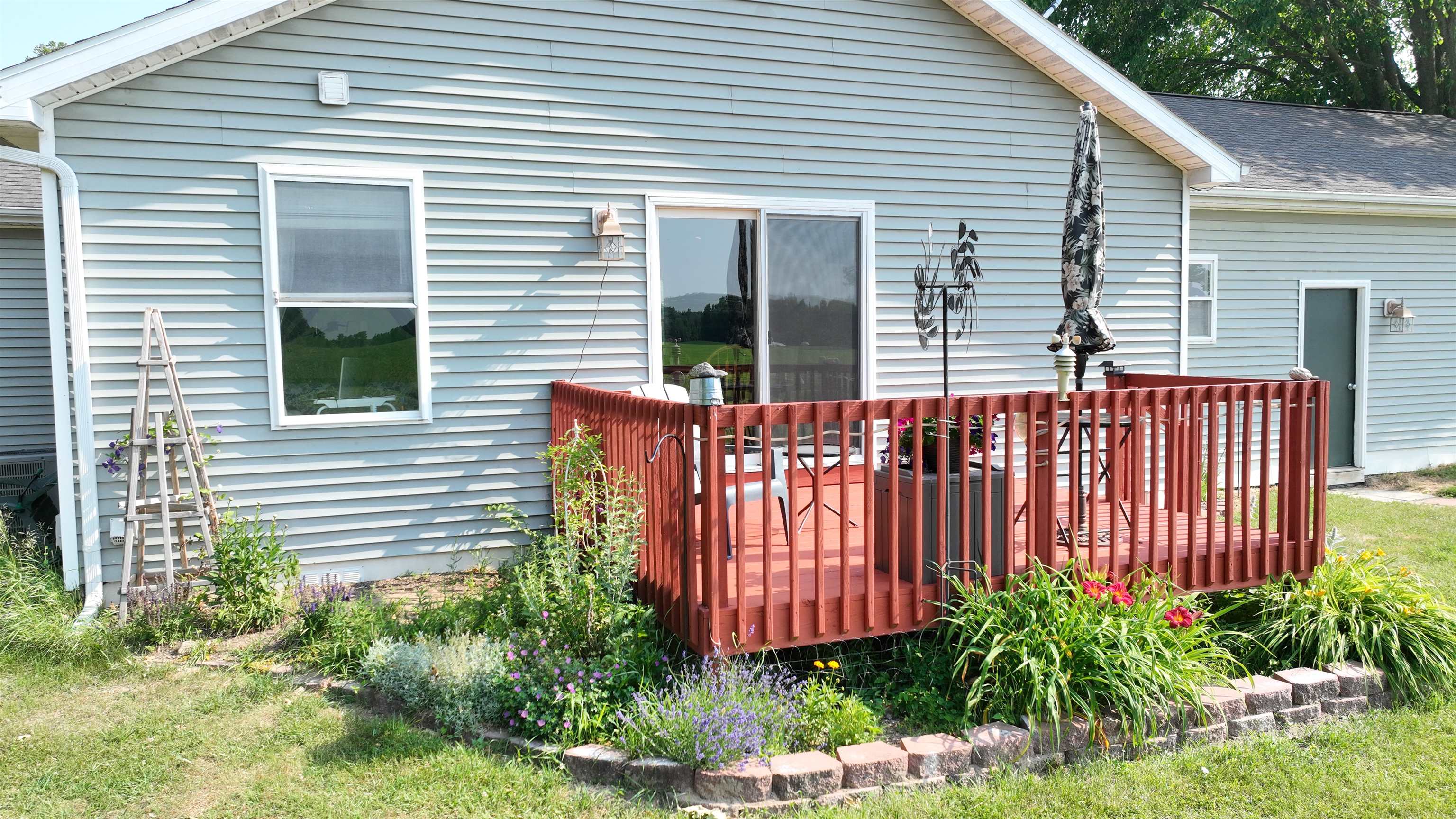 2260 East Pleasant Valley Road Shepherd, MI 48883 - Photo 7 of 30 1923942-d8bd0bd1-a687-4aea-b8f7-d72c2cf98e3f.JPG