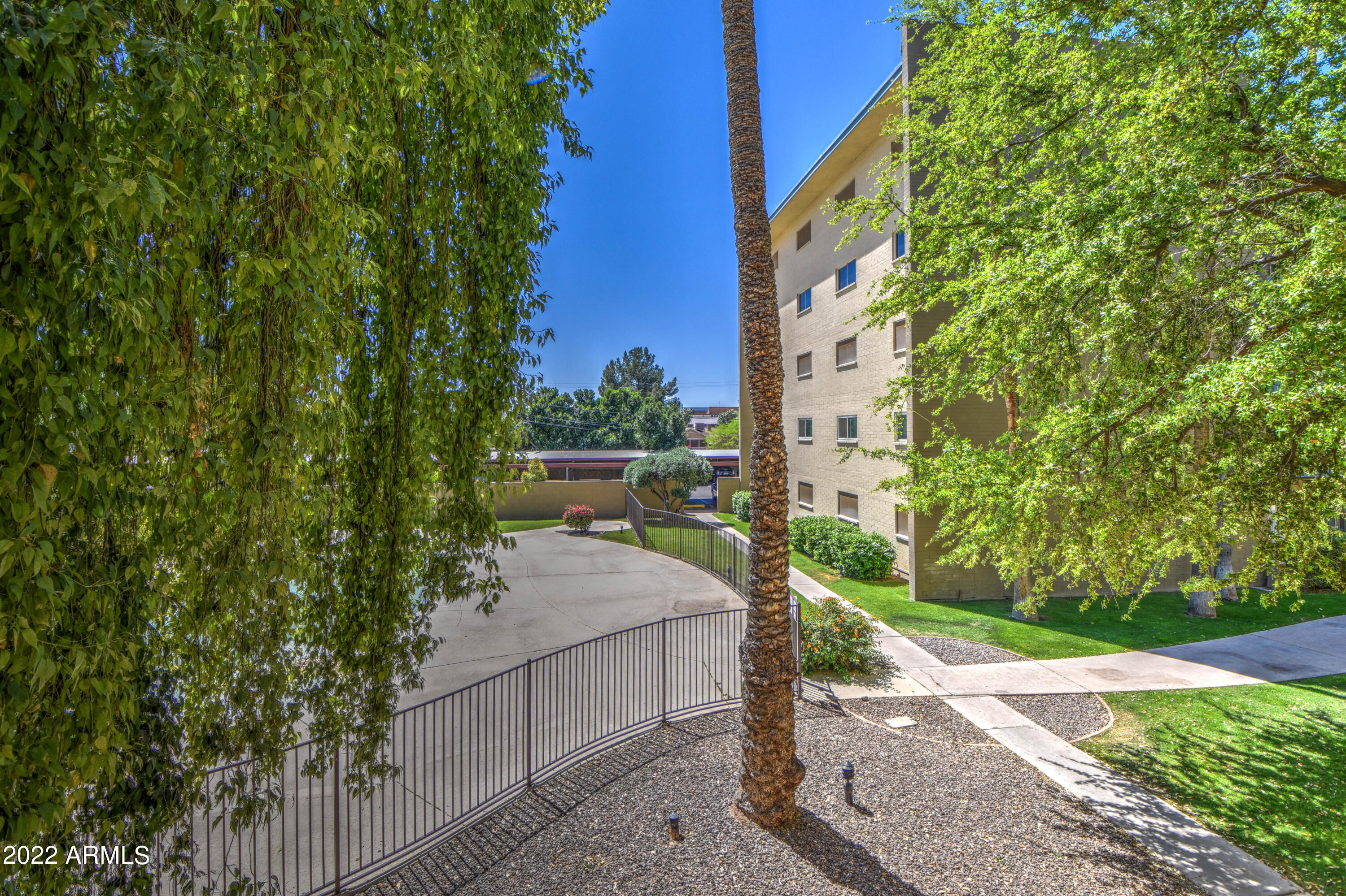 351 East Thomas Road, Unit D204 Phoenix, AZ 85012 - Photo 8 of 30 BALCONY 4