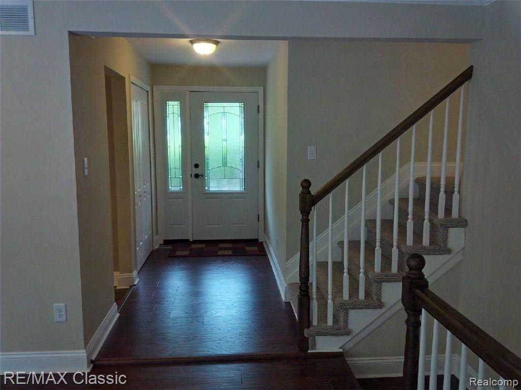 36124 Paddleford Road Farmington Hills, MI 48331 - Photo 12 of 22