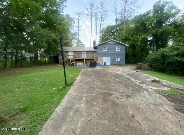 $112,999 | 118 West Leavell Woods Drive, Jackson, MS 39212