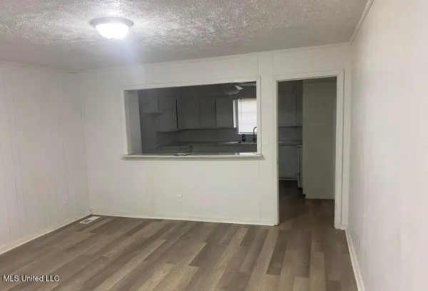 $112,999 | 118 West Leavell Woods Drive, Jackson, MS 39212