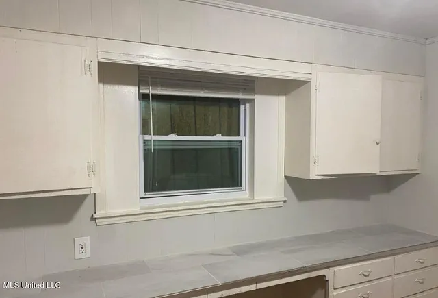 $112,999 | 118 West Leavell Woods Drive, Jackson, MS 39212