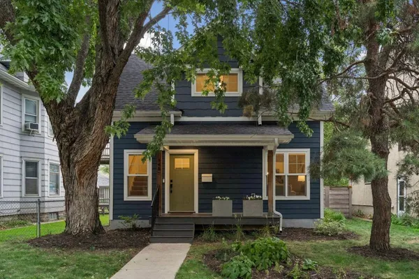 $2,850 | 1407 Monroe Street Northeast, Minneapolis, MN 55413