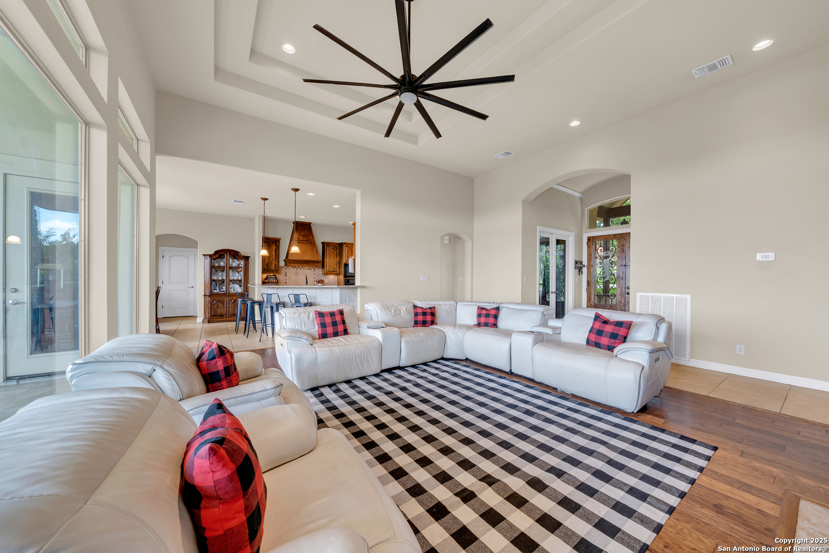 10210 Rafter O Trail Helotes, TX 78023 - Photo 9 of 51