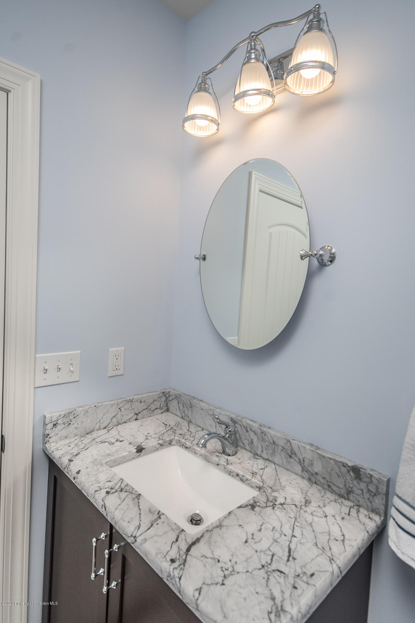 121 Highland Road Moscow, PA 18444 - Photo 76 of 93 a bathroom with a sink and a mirror