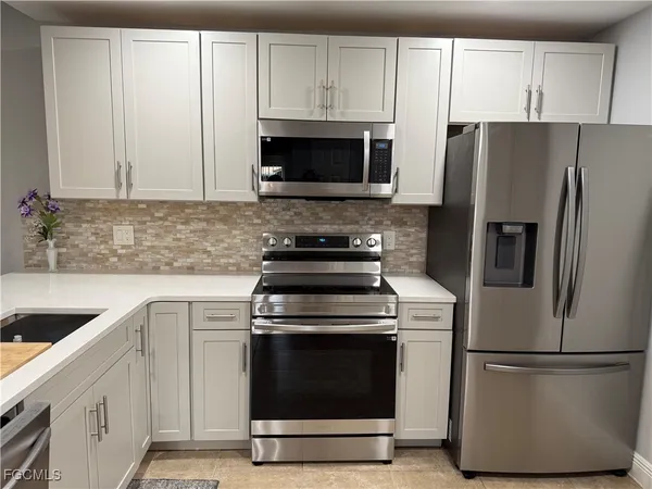 $1,650 | 6331 Royal Woods Drive, Fort Myers, FL 33908