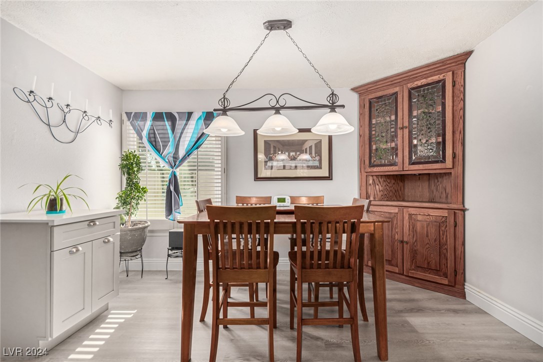 4100 Springhill Avenue Las Vegas, NV 89121 - Photo 12 of 73