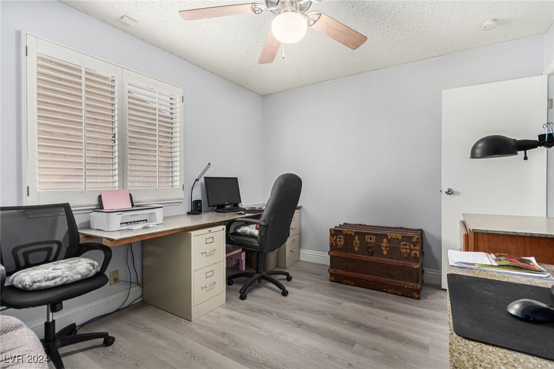 4100 Springhill Avenue Las Vegas, NV 89121 - Photo 37 of 73