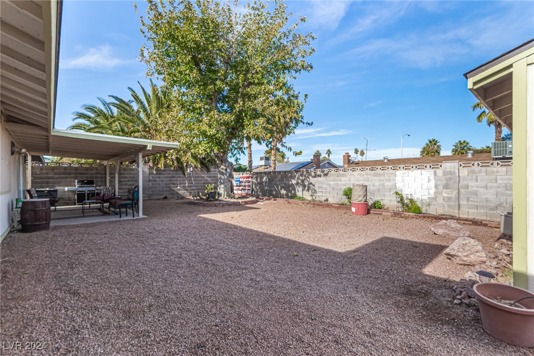 4100 Springhill Avenue Las Vegas, NV 89121 - Photo 43 of 73