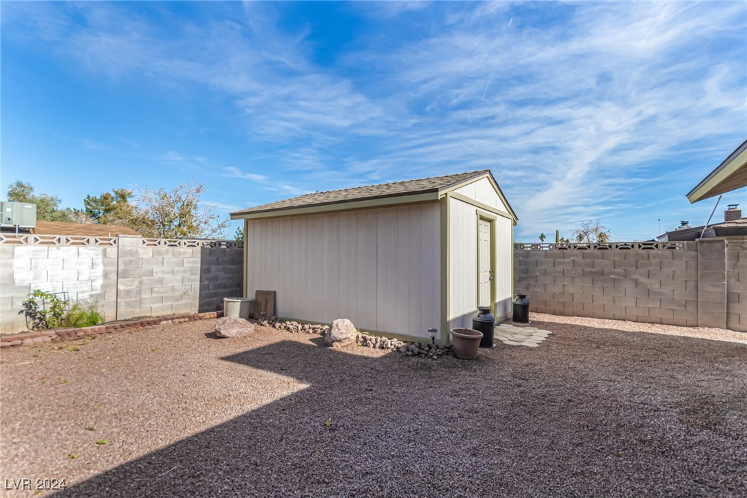 4100 Springhill Avenue Las Vegas, NV 89121 - Photo 46 of 73
