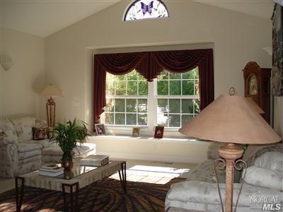 2583 Greenvale Lane Santa Rosa, CA 95401 - Photo 3 of 11 Gallery Image 3