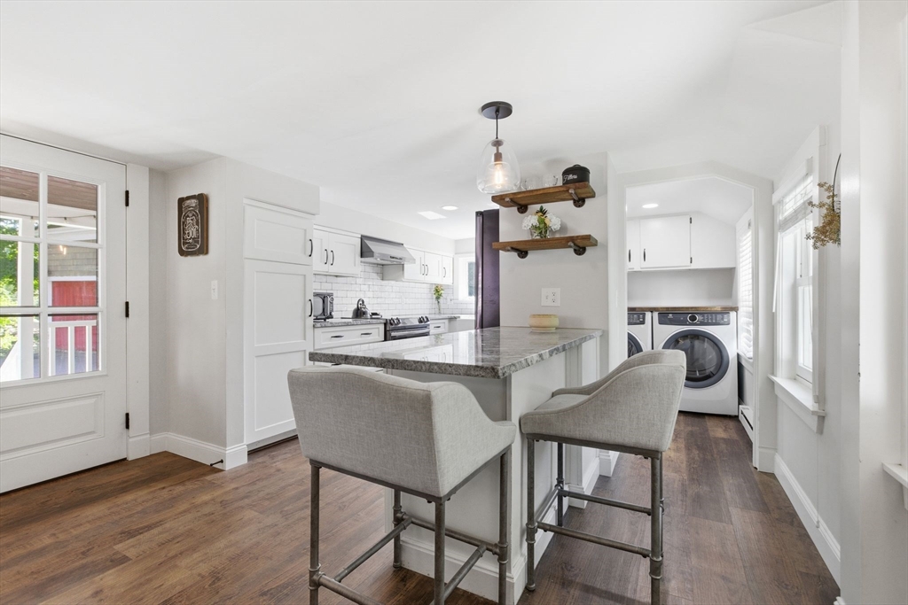 51 Grove Street Reading, MA 01867 - Photo 3 of 41