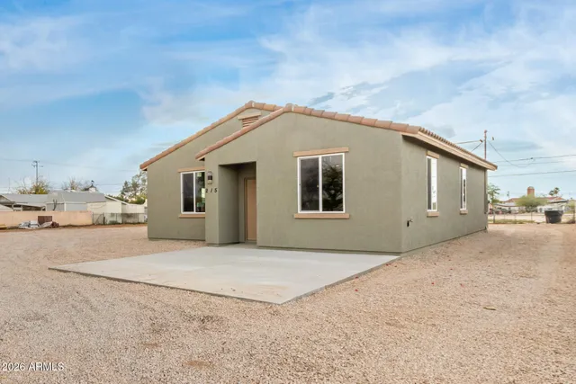 $299,000 | 215 North Brown Avenue, Casa Grande, AZ 85122