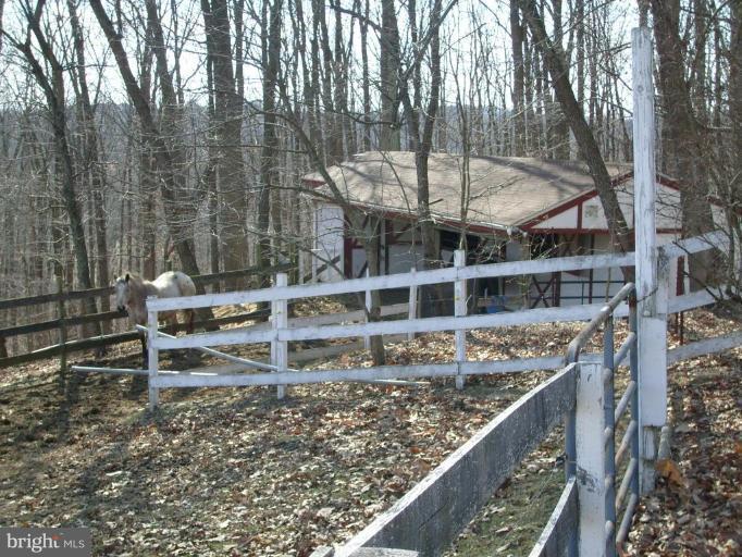 3212 Patapsco Road Finksburg, MD 21048 - Photo 7 of 26 a view of outdoor space with wooden fence