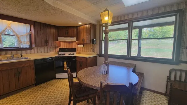 $139,900 | 116 Hilltop Avenue, Acosta, PA 15520