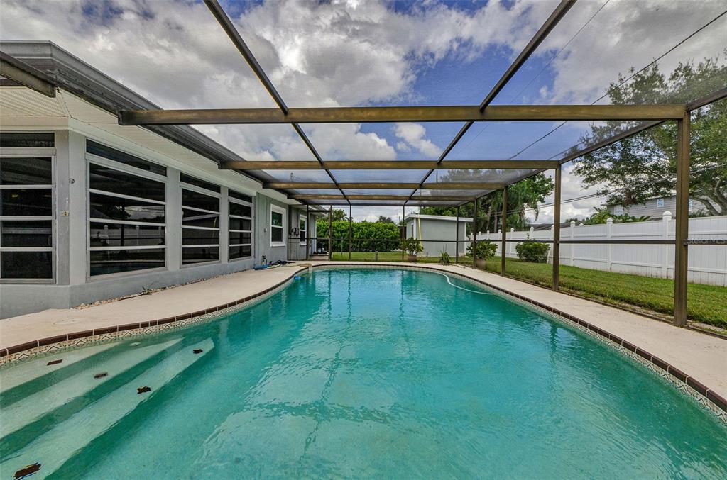 1525 Ruth Road Dunedin, FL 34698 - Photo 33 of 40