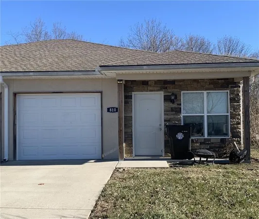 $199,000 | 810 Riffle Drive, Pleasant Hill, MO 64080