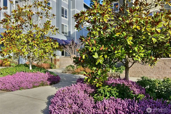 $355,000 | 300 High School Road Northeast, Unit 314, Bainbridge Island, WA 98110