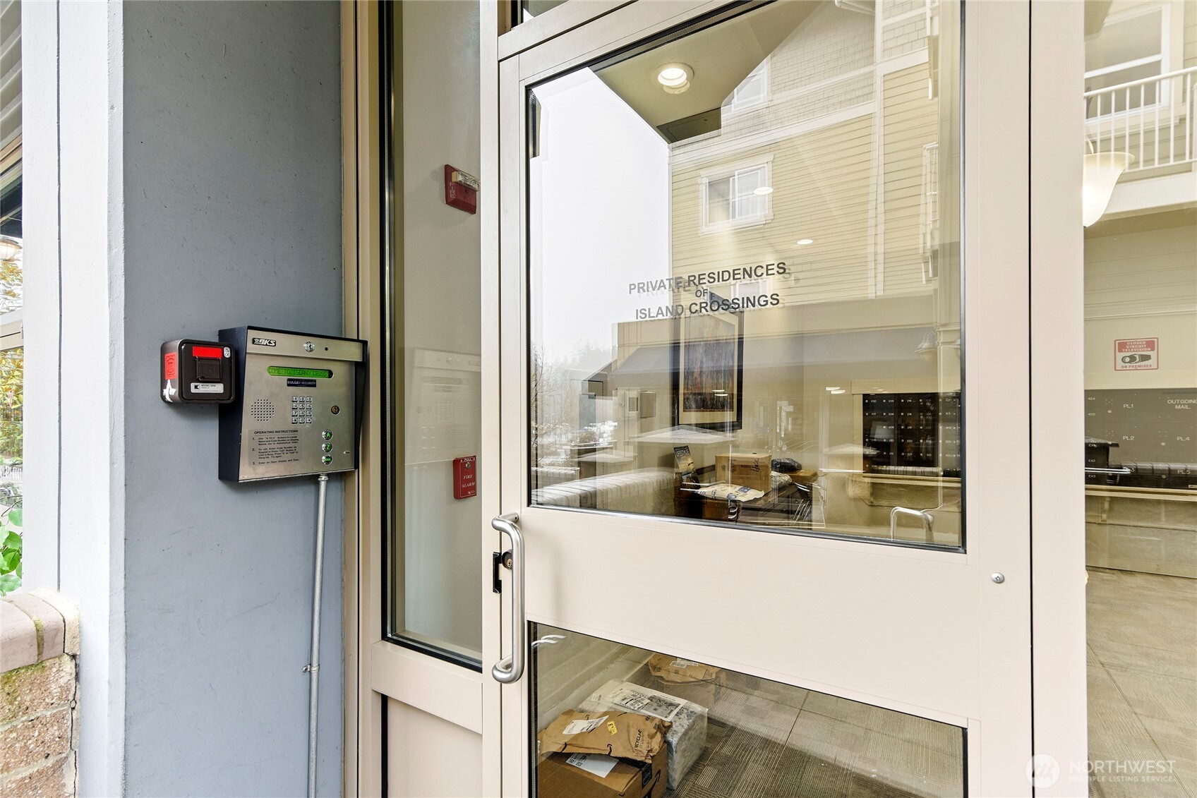 300 High School Road Northeast, Unit 314 Bainbridge Island, WA 98110 - Photo 29 of 36 a bathroom with a bathtub and a shower