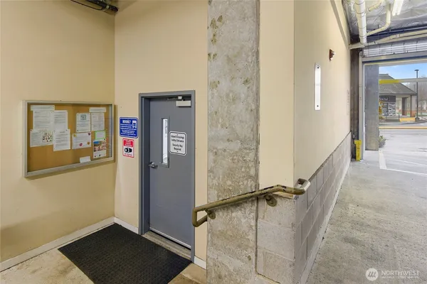 $355,000 | 300 High School Road Northeast, Unit 314, Bainbridge Island, WA 98110