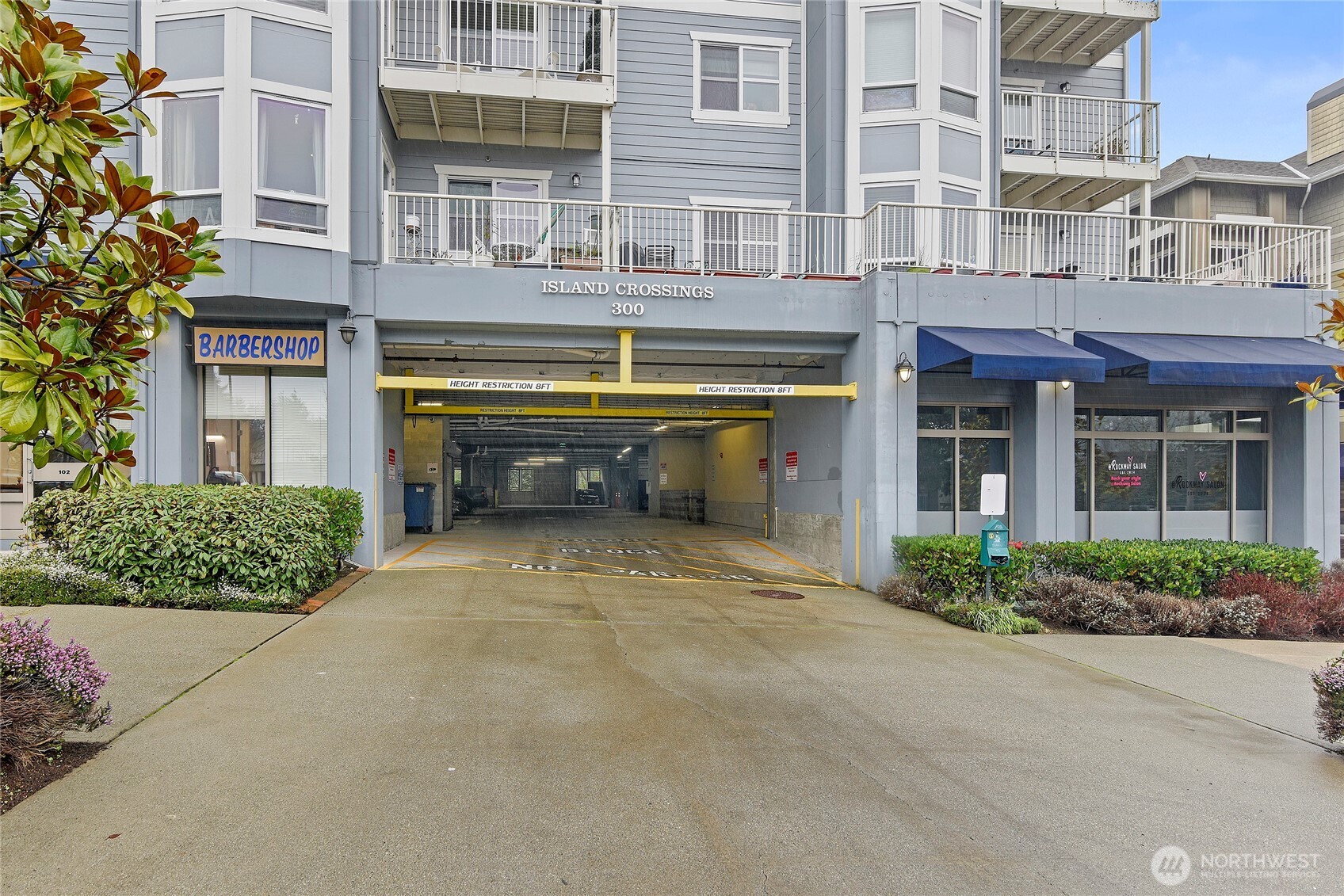 300 High School Road Northeast, Unit 314 Bainbridge Island, WA 98110 - Photo 32 of 36 front view of a building