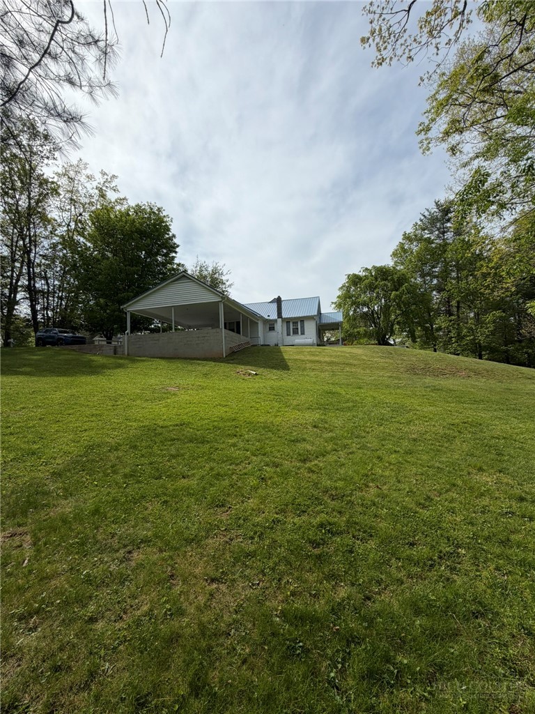 272 Ballpark Road Sparta, NC 28675 - Photo 17 of 50