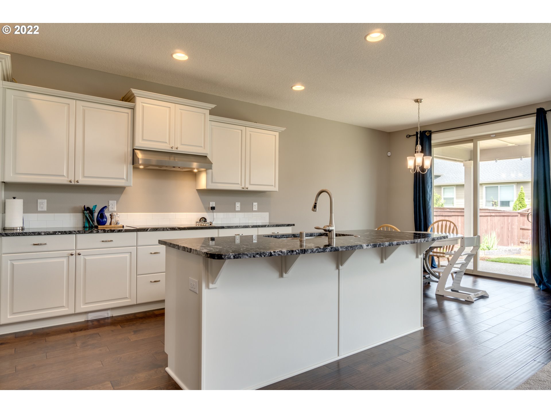 1626 South 46th Place Ridgefield, WA 98642 - Photo 7 of 32 a kitchen with sink and cabinets