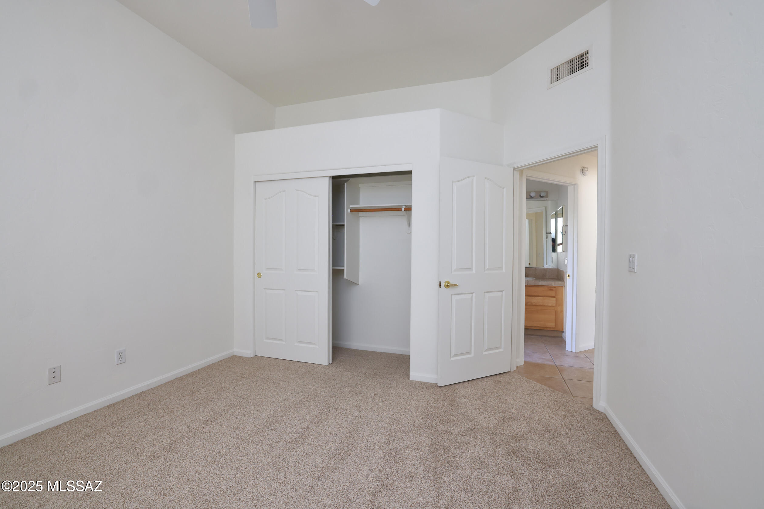 12510 North Piping Rock Road Tucson, AZ 85755 - Photo 37 of 47
