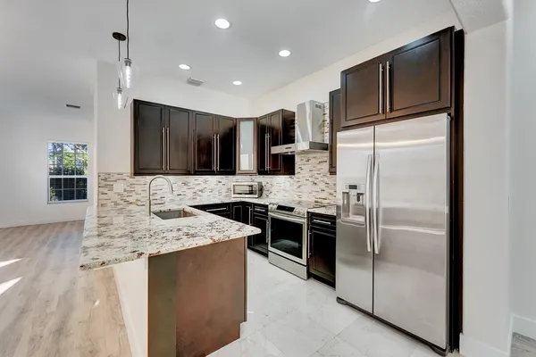 $3,300 | 406 Northwest 25th Avenue, Boynton Beach, FL 33426