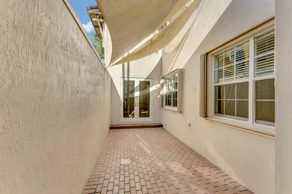 $3,300 | 406 Northwest 25th Avenue, Boynton Beach, FL 33426
