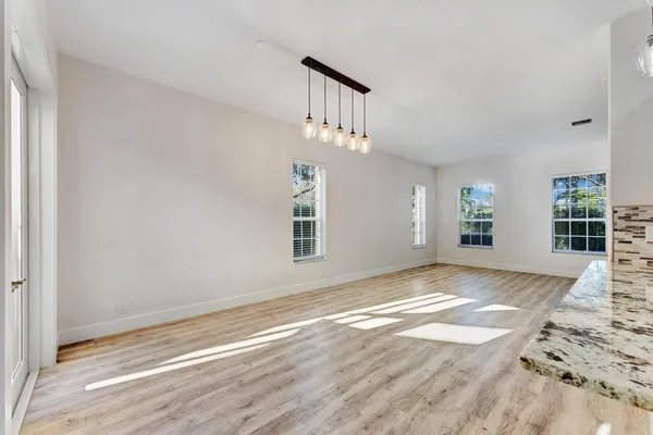 $3,300 | 406 Northwest 25th Avenue, Boynton Beach, FL 33426