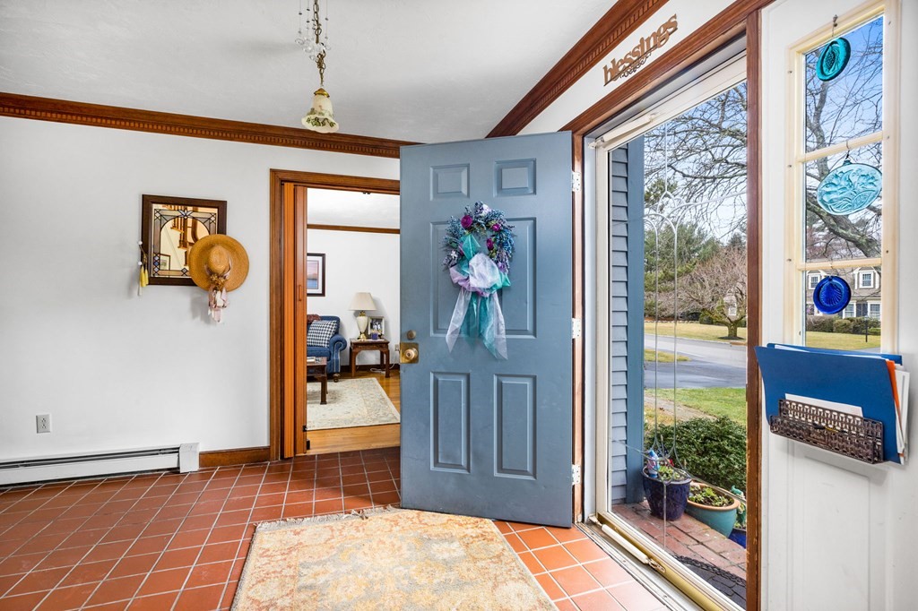 94 Setterland Farm Road Hanover, MA 02339 - Photo 4 of 33