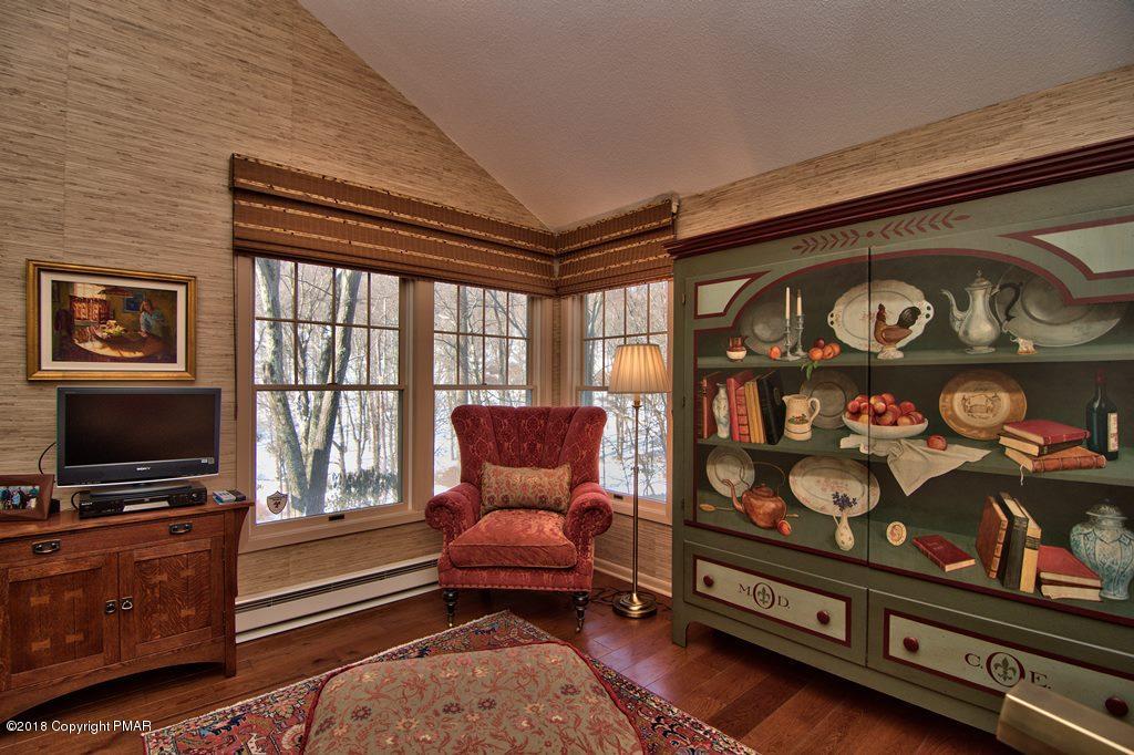 119 Creekside Road Canadensis, PA 18325 - Photo 26 of 76 Den View 2