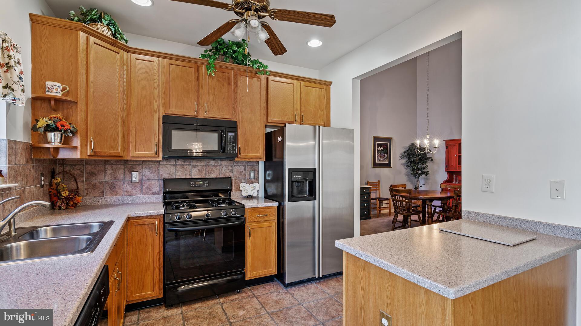 8 Fallview Court Hamilton, NJ 08690 - Photo 9 of 33 Gallery Image 9