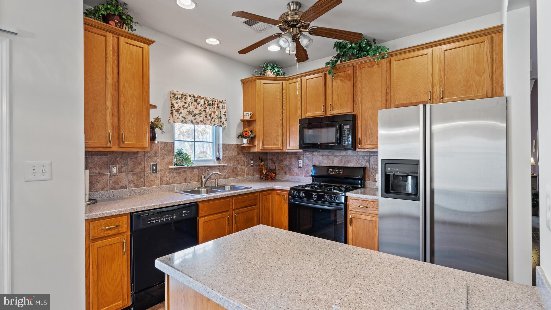 8 Fallview Court Hamilton, NJ 08690 - Photo 10 of 33 Gallery Image 10
