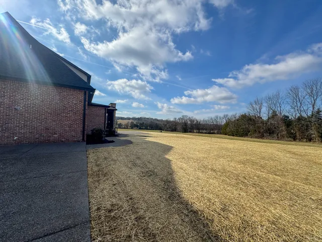 a view of a terrace with sky view
