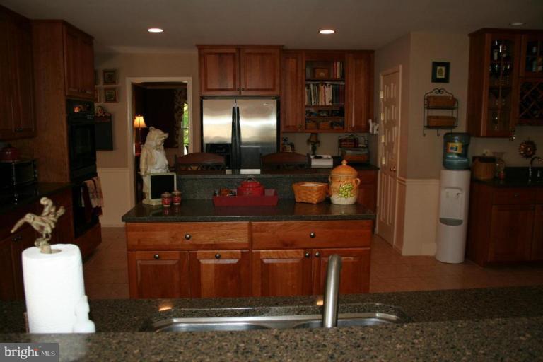 1337 Excaliber Lane Silver Spring, MD 20906 - Photo 15 of 26 Kitchen #2