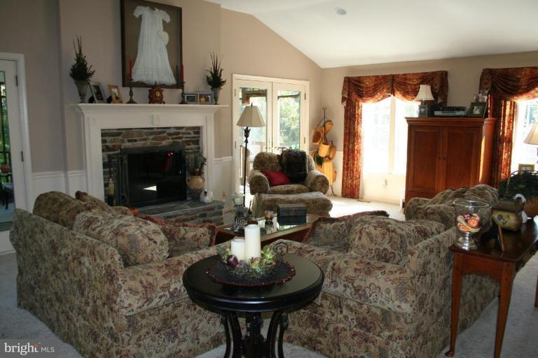 1337 Excaliber Lane Silver Spring, MD 20906 - Photo 8 of 26 Family Room