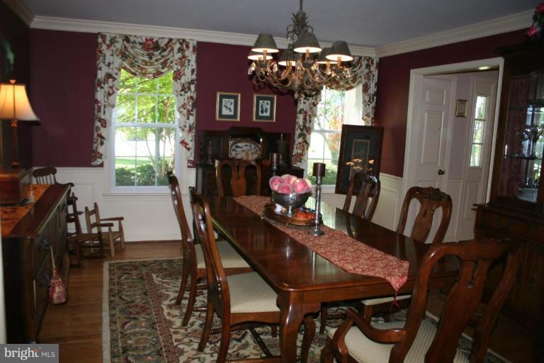 1337 Excaliber Lane Silver Spring, MD 20906 - Photo 10 of 26 Dining Room