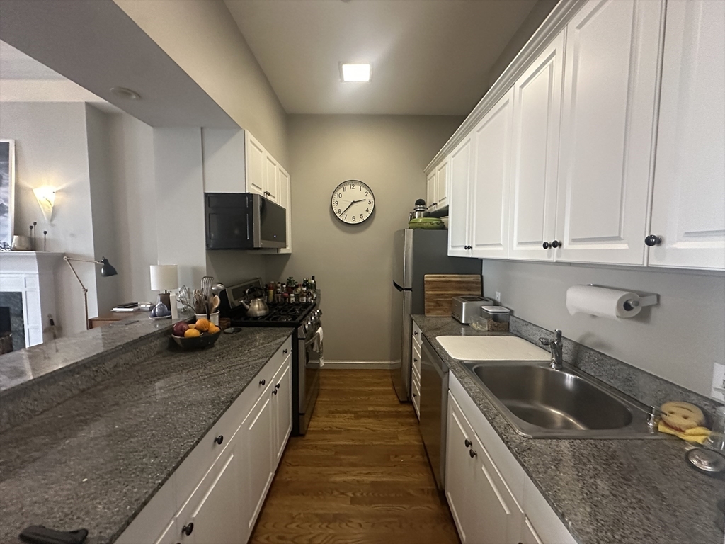 331 Beacon Street, Unit 3 Boston, MA 02116 - Photo 14 of 23