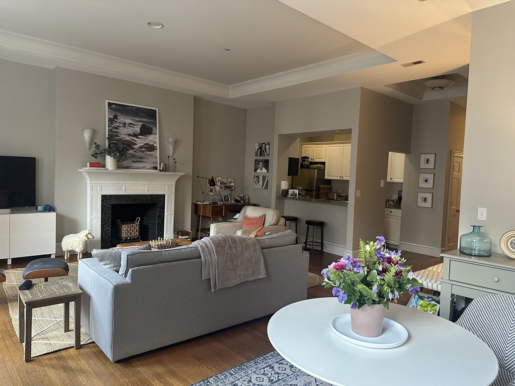 331 Beacon Street, Unit 3 Boston, MA 02116 - Photo 4 of 23