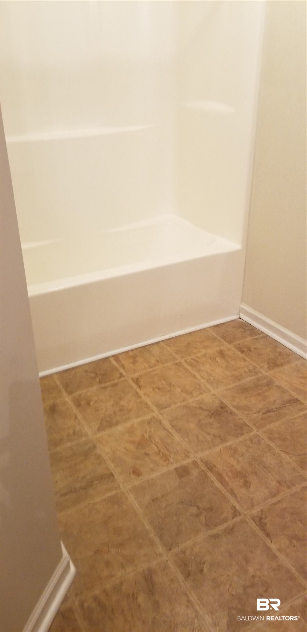 22816 Respite Lane Foley, AL 36535 - Photo 12 of 18 Master bath